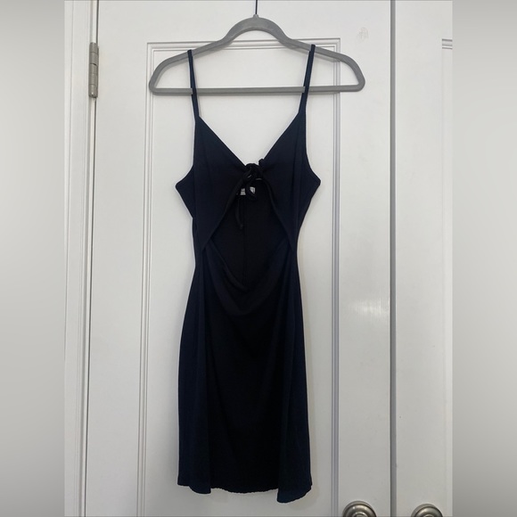 Urban outfitter front cut out tie black dress size L - Picture 1 of 6